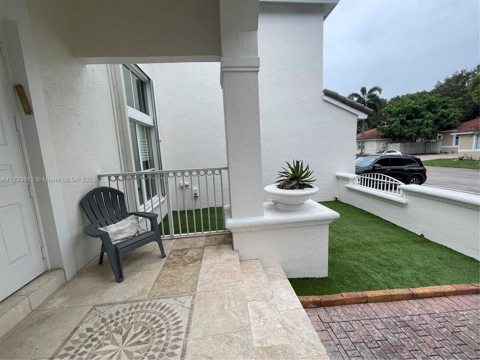 Small Image of 3460 SOUTH WEST 52ND ST, Hollywood Number 22