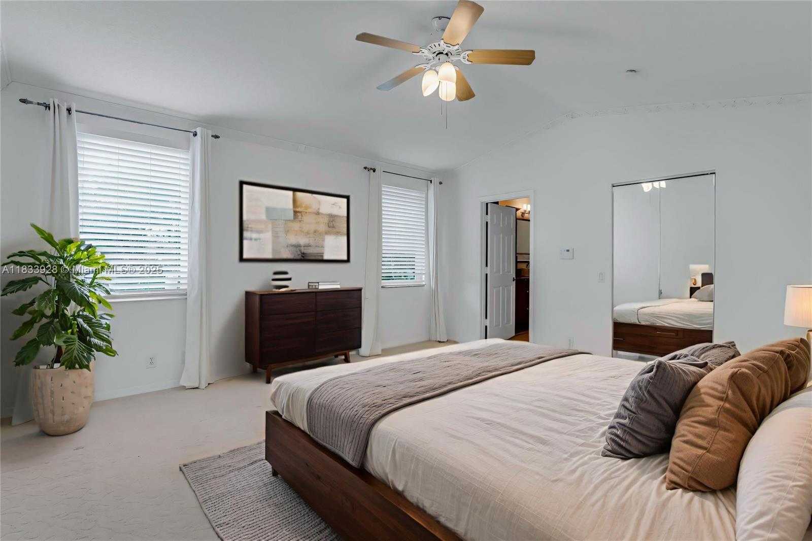 Small Image of 325 CAMERON DR, Weston Number 14