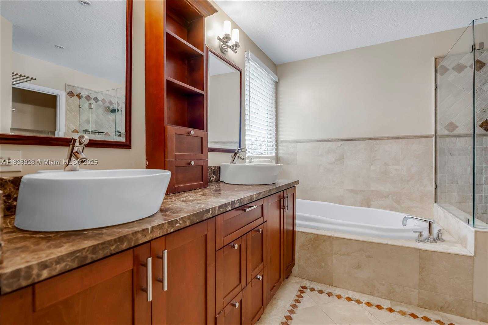 Small Image of 325 CAMERON DR, Weston Number 16