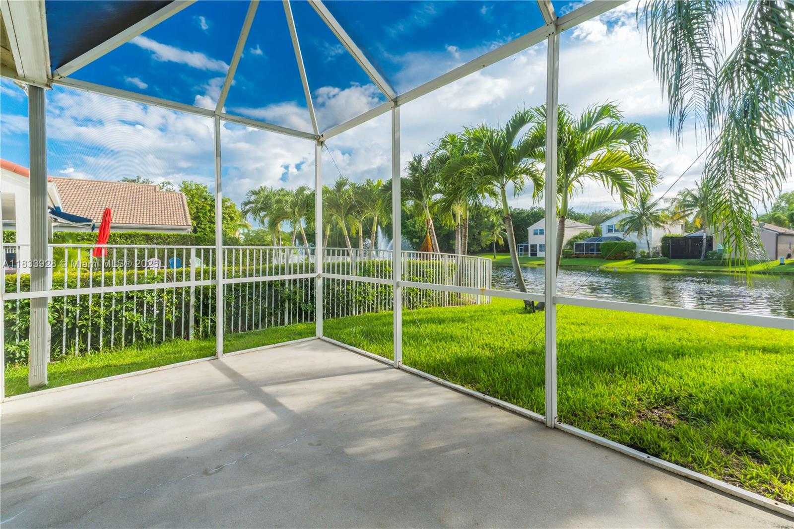 Small Image of 325 CAMERON DR, Weston Number 32