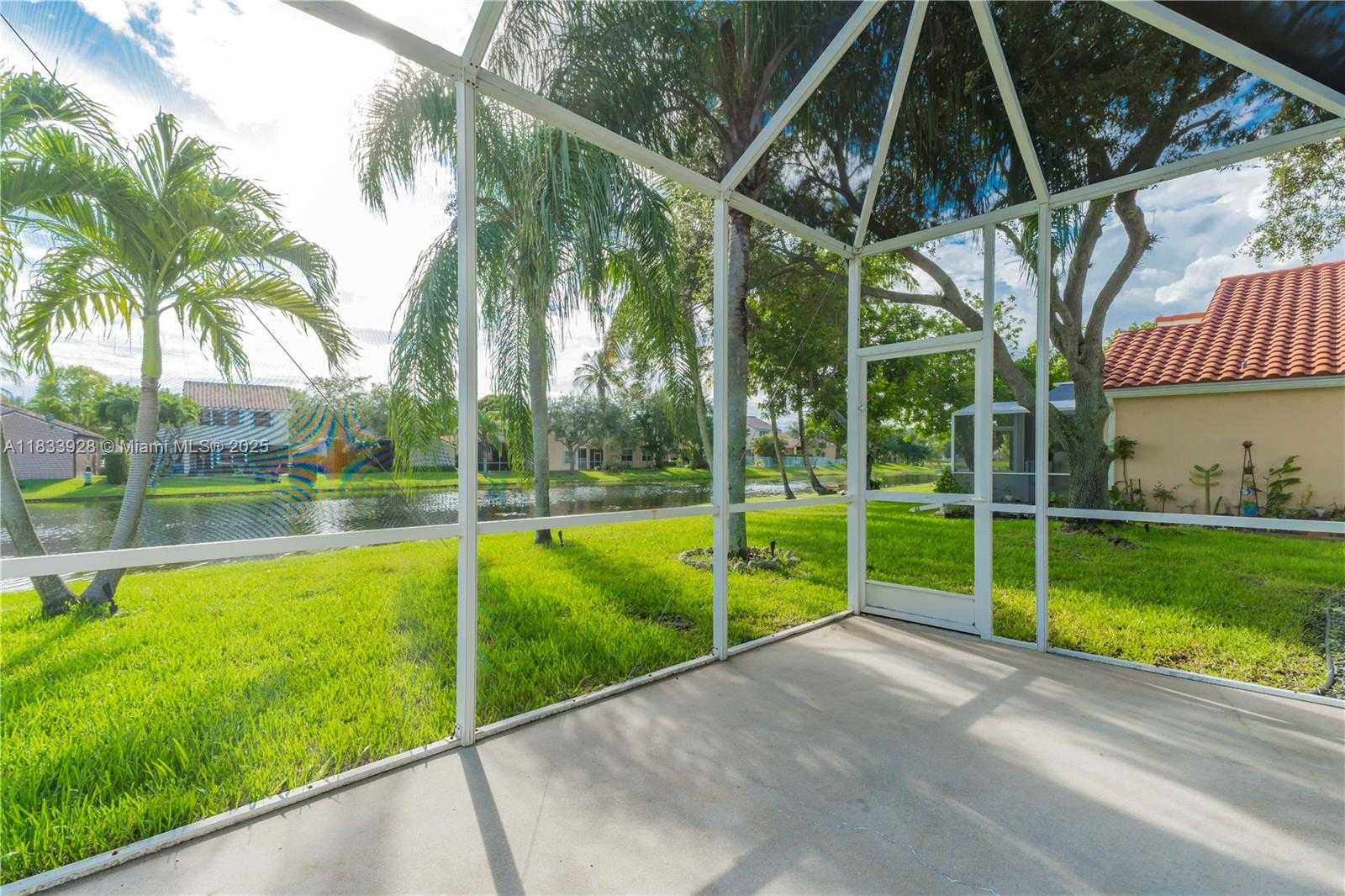 Small Image of 325 CAMERON DR, Weston Number 34