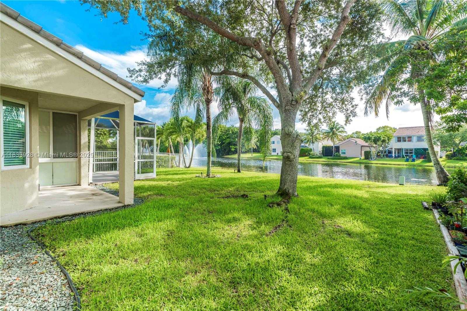 Small Image of 325 CAMERON DR, Weston Number 36