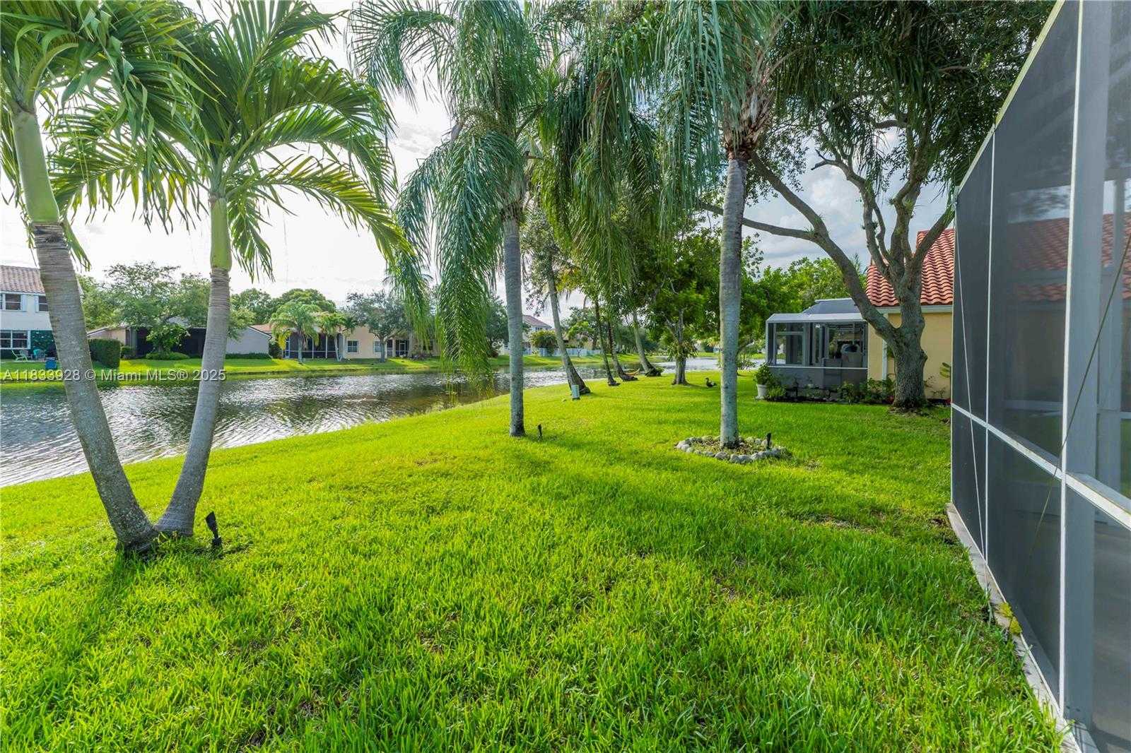 Small Image of 325 CAMERON DR, Weston Number 37