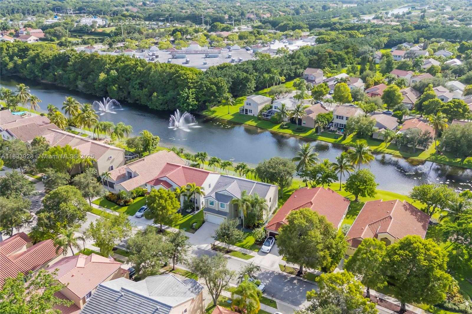 Small Image of 325 CAMERON DR, Weston Number 40