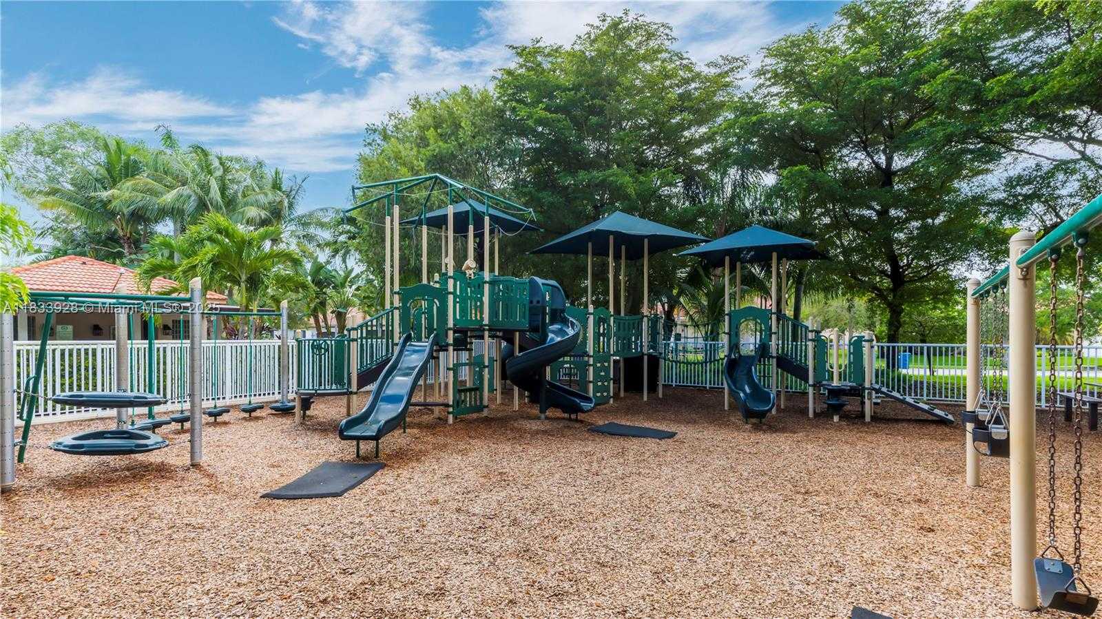 Small Image of 325 CAMERON DR, Weston Number 47