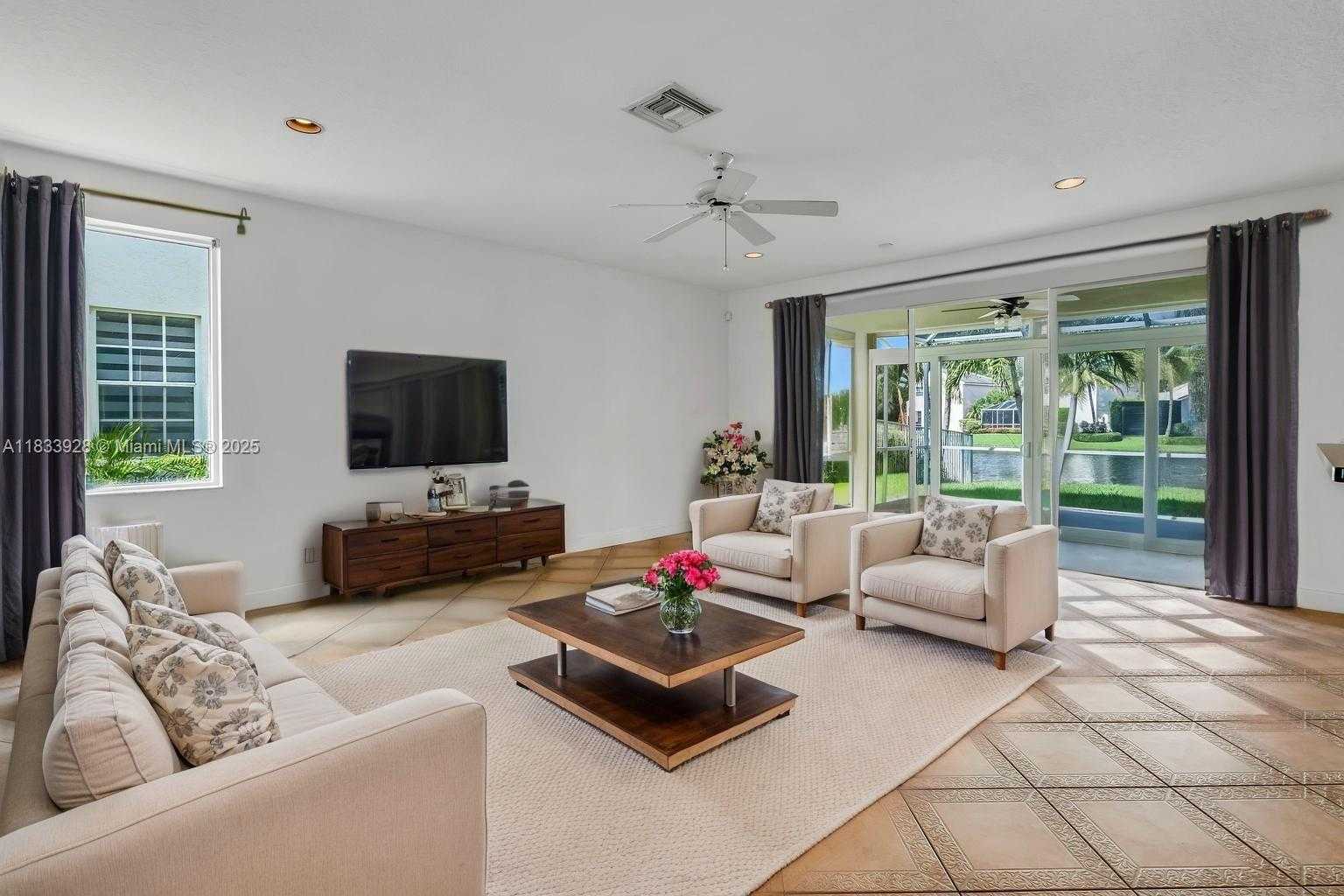 Small Image of 325 CAMERON DR, Weston Number 8