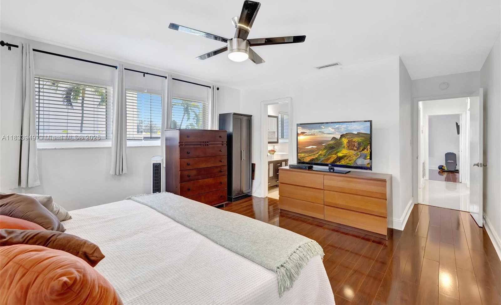 Small Image of 2261 NORTH EAST 62ND ST, Fort Lauderdale Number 18