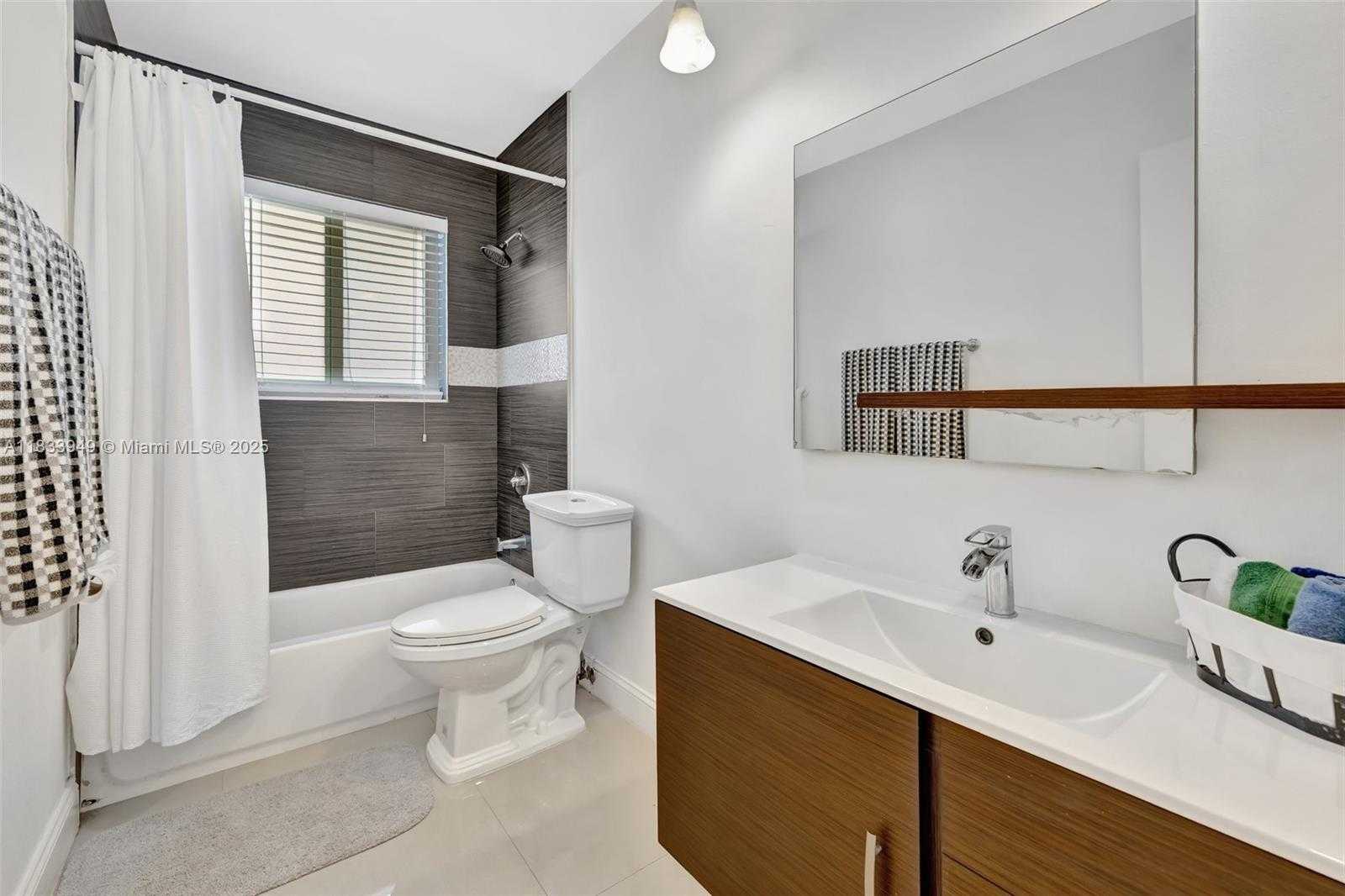 Small Image of 2261 NORTH EAST 62ND ST, Fort Lauderdale Number 23