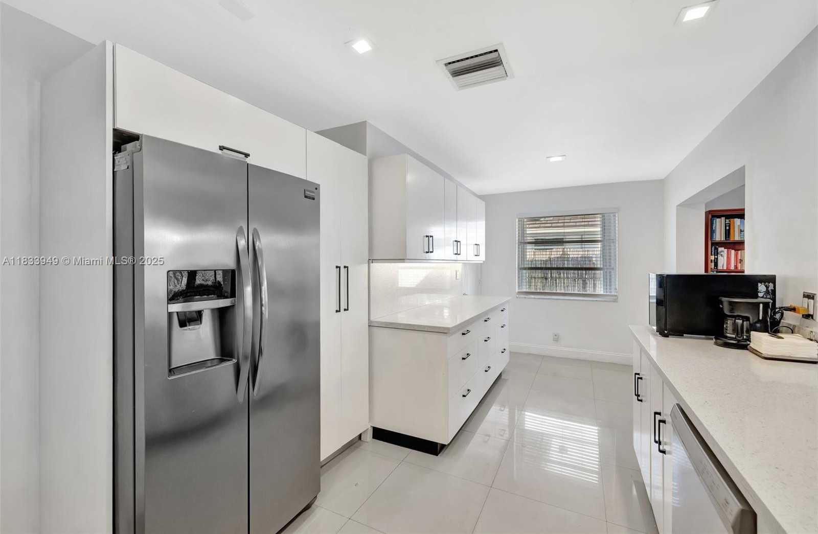 Small Image of 2261 NORTH EAST 62ND ST, Fort Lauderdale Number 9