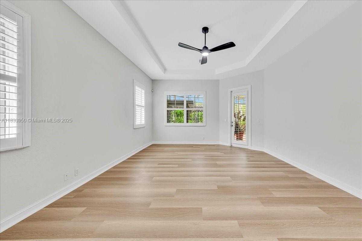 Small Image of 12580 NORTH WEST 76TH ST, Parkland Number 10