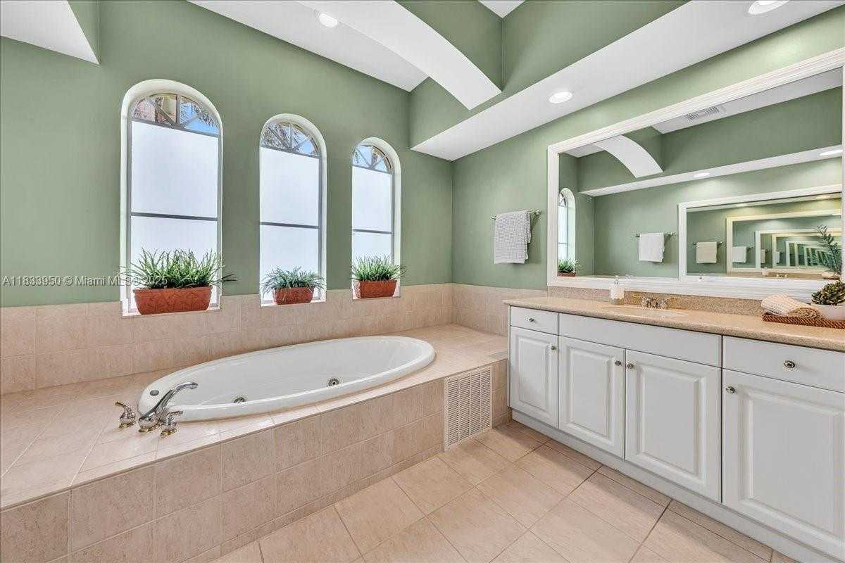Small Image of 12580 NORTH WEST 76TH ST, Parkland Number 14
