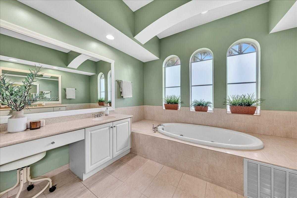 Small Image of 12580 NORTH WEST 76TH ST, Parkland Number 15