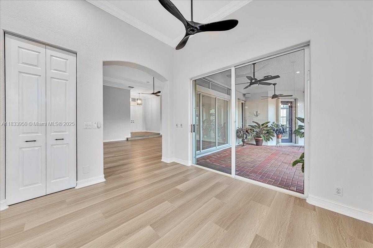 Small Image of 12580 NORTH WEST 76TH ST, Parkland Number 23