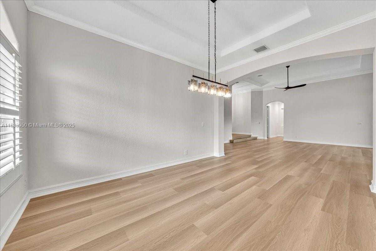 Small Image of 12580 NORTH WEST 76TH ST, Parkland Number 30