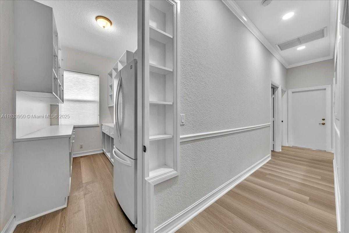 Small Image of 12580 NORTH WEST 76TH ST, Parkland Number 38