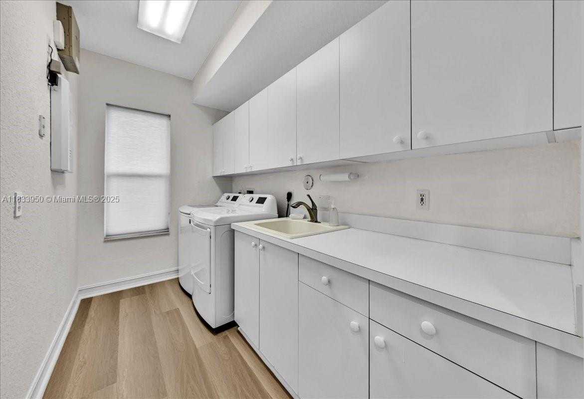Small Image of 12580 NORTH WEST 76TH ST, Parkland Number 50