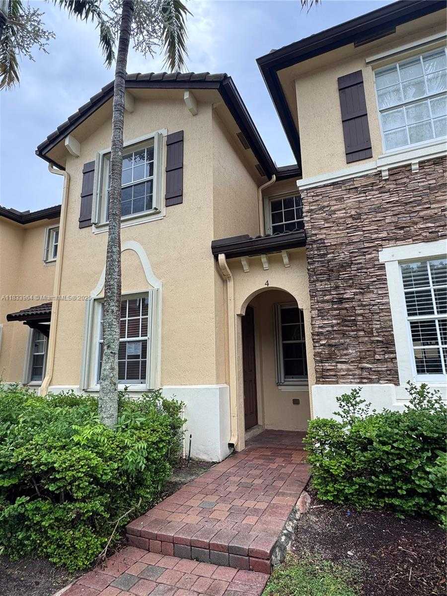 Small Image of 9239 SOUTH WEST 227TH ST, Cutler Bay Number 4