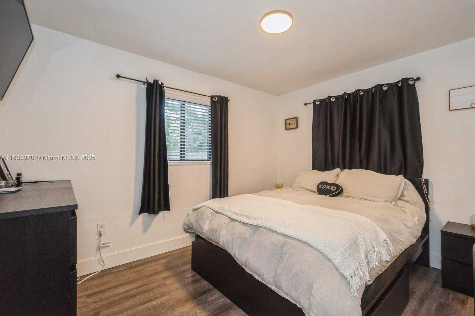 Small Image of 1530 NORTH 69TH WAY, Hollywood Number 14