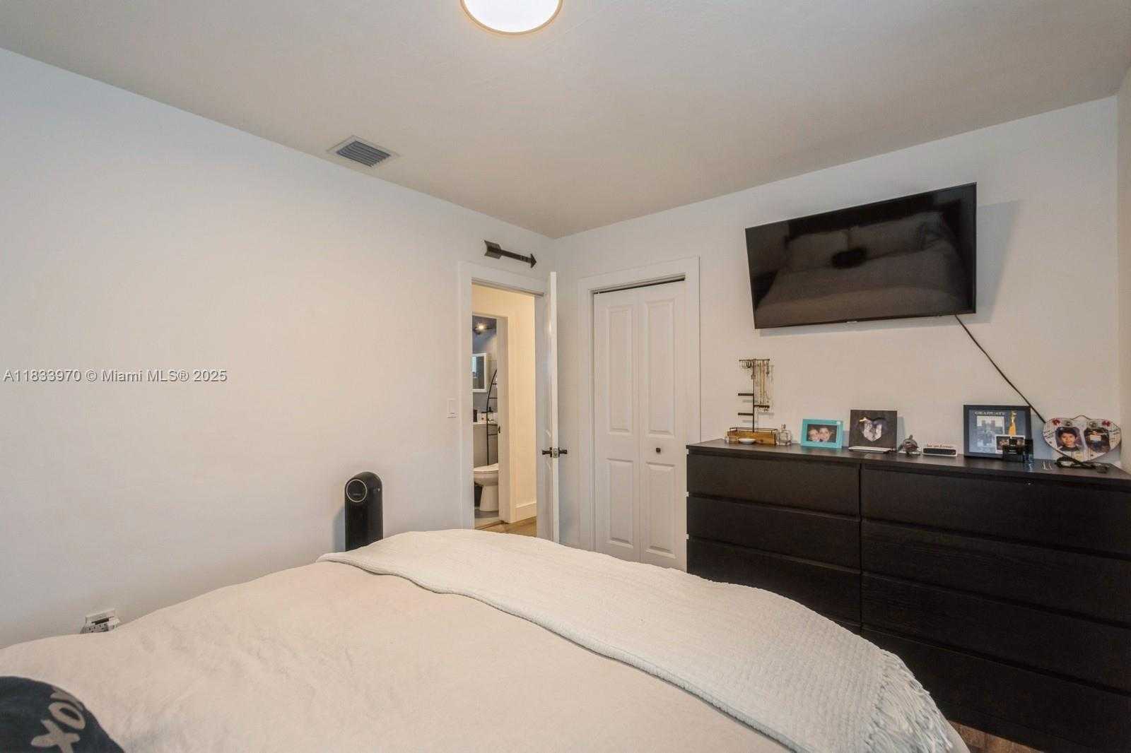 Small Image of 1530 NORTH 69TH WAY, Hollywood Number 16