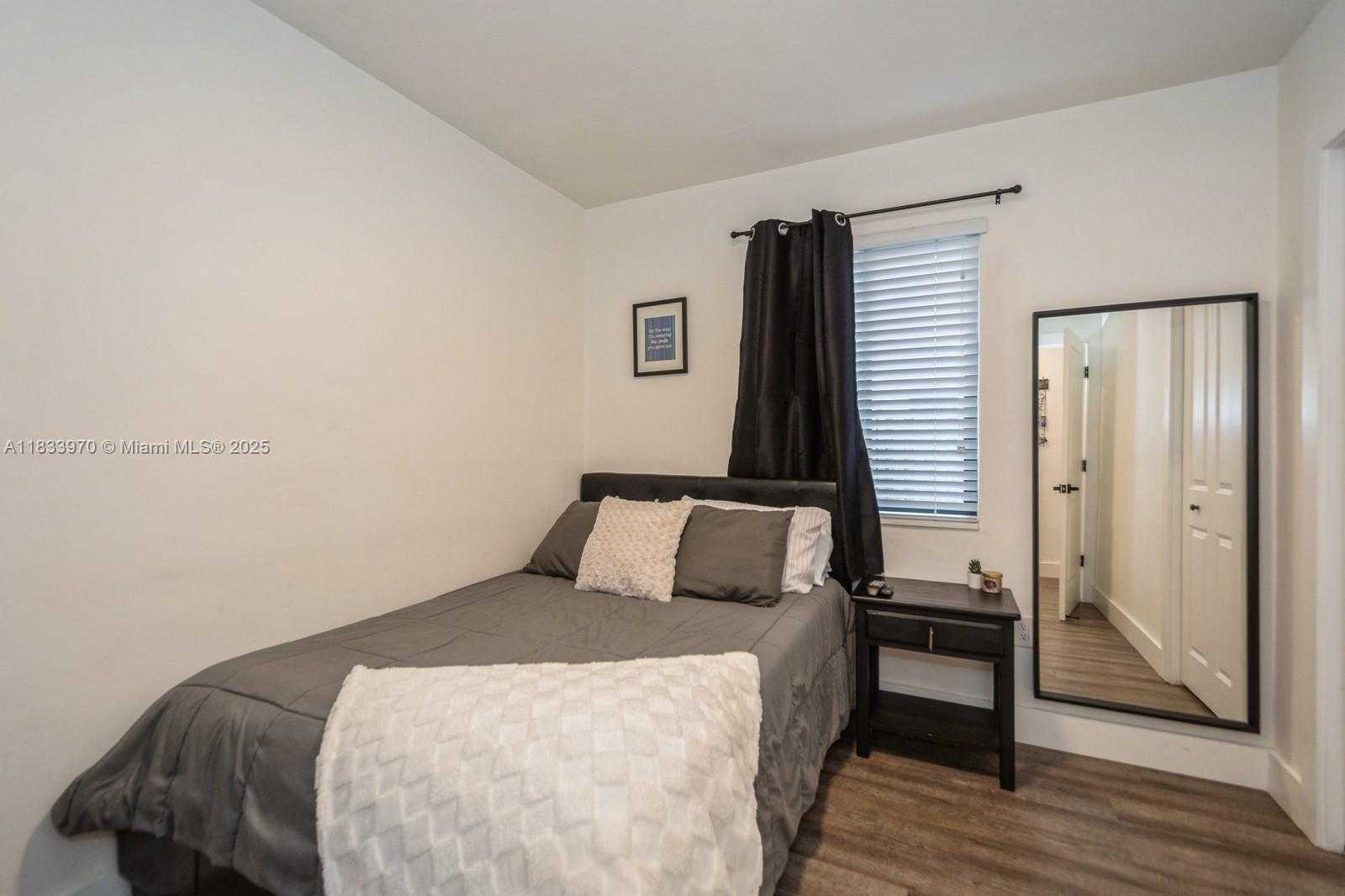 Small Image of 1530 NORTH 69TH WAY, Hollywood Number 17