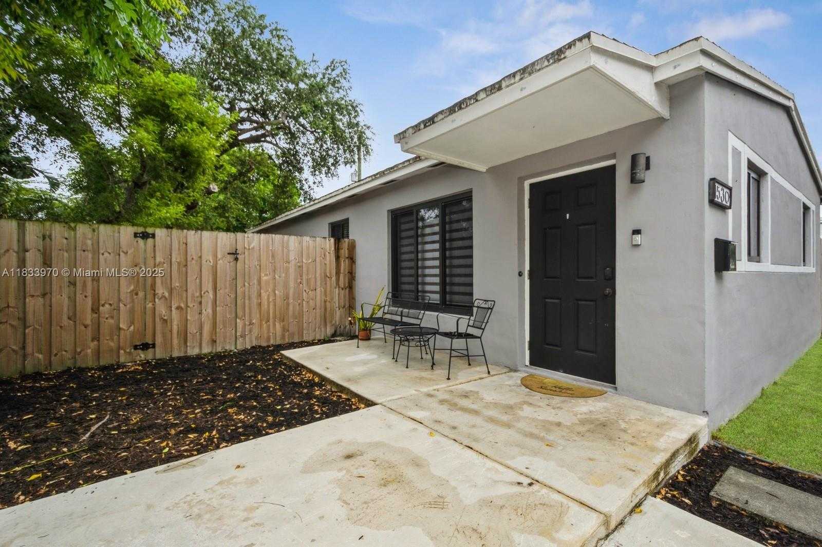 Small Image of 1530 NORTH 69TH WAY, Hollywood Number 2