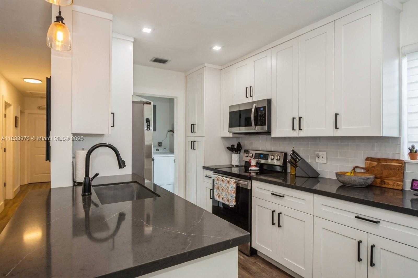 Small Image of 1530 NORTH 69TH WAY, Hollywood Number 8