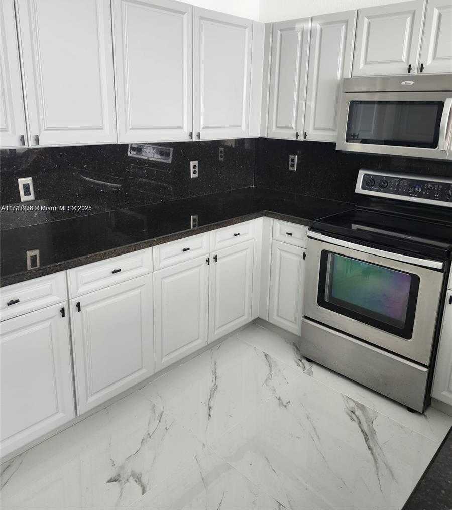 Small Image of 8465 NORTH WEST 108TH PATH, Doral Number 17