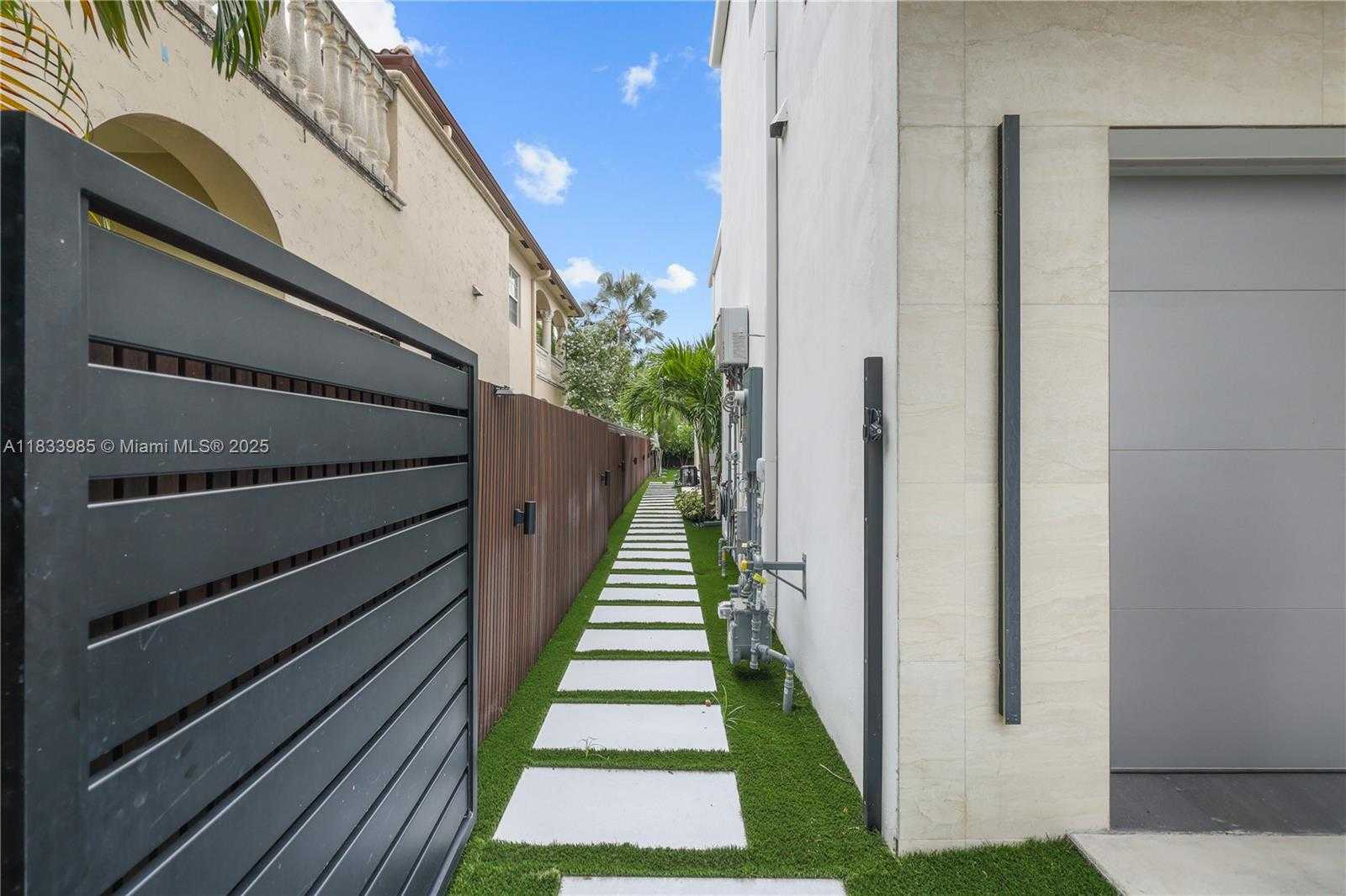 Small Image of 436 NORTH EAST 10TH AVE, Fort Lauderdale Number 25
