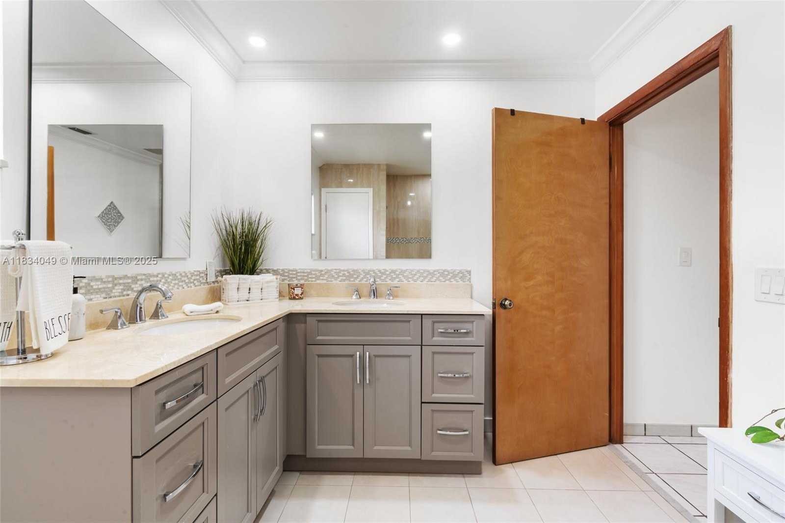 Small Image of 17320 SOUTH WEST 236 STREET, Homestead Number 24