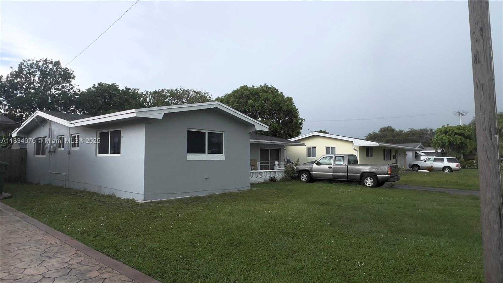 Small Image of 8860 NORTH WEST 10TH ST, Pembroke Pines Number 2