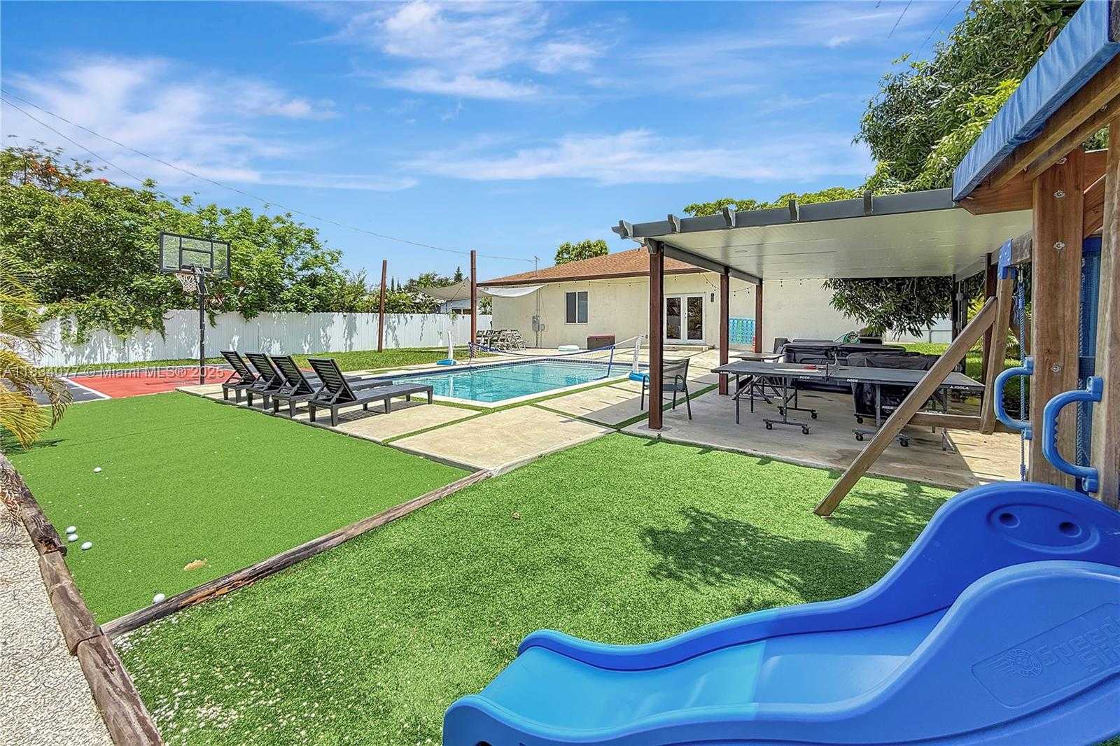 Small Image of 10245 SOUTH WEST 212TH ST, Cutler Bay Number 18