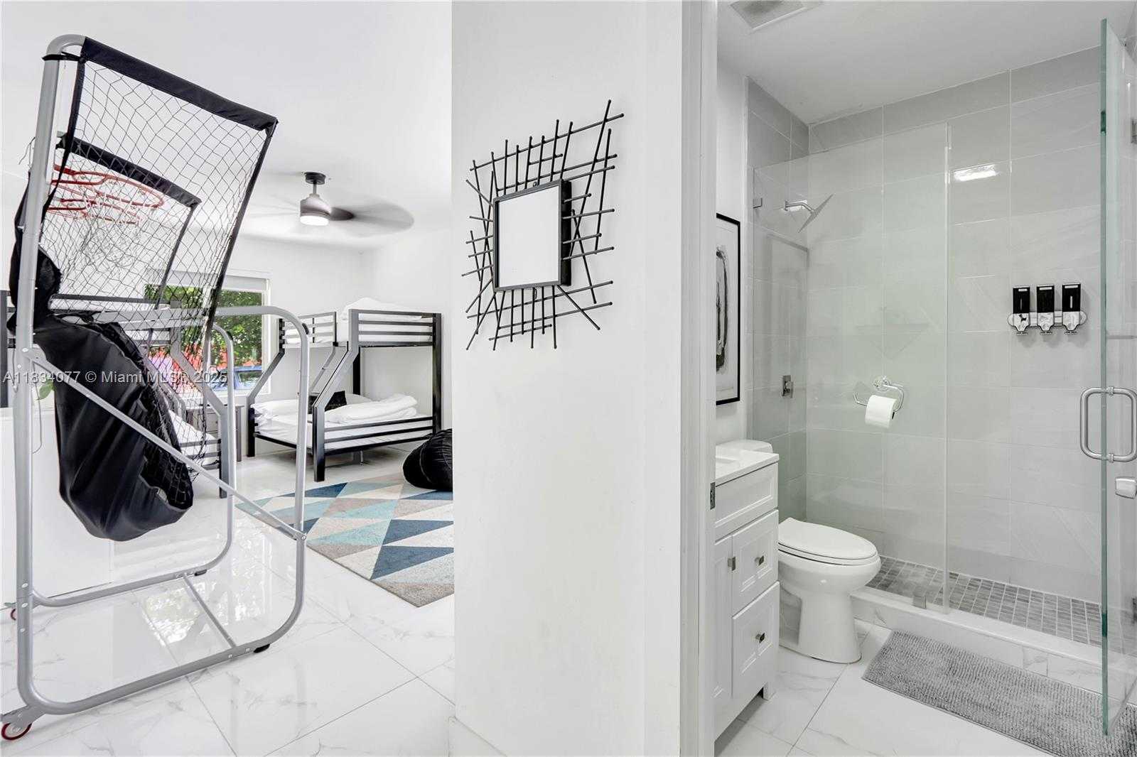 Small Image of 10245 SOUTH WEST 212TH ST, Cutler Bay Number 4