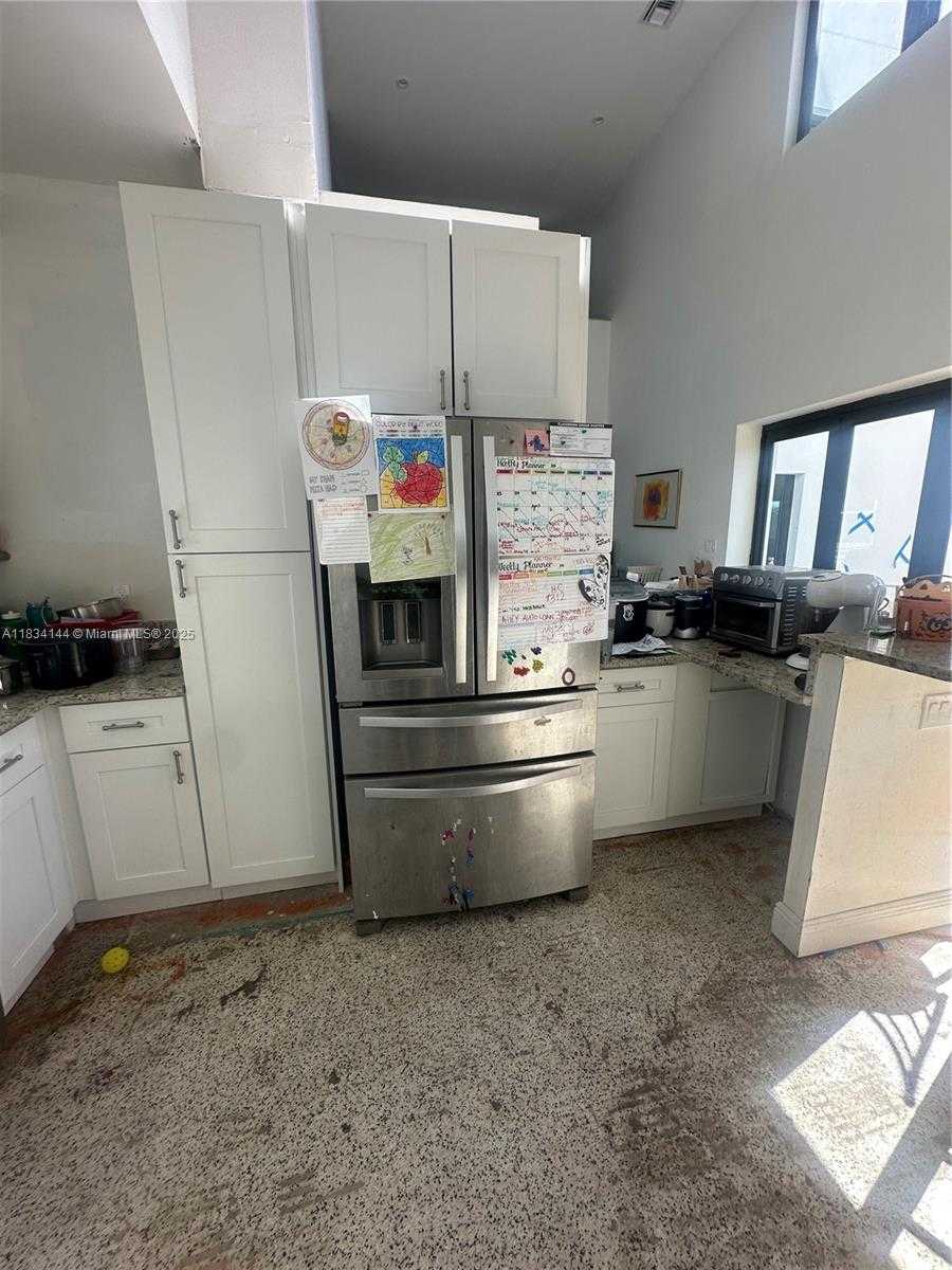 Small Image of 5900 NORTH EAST 21ST LN, Fort Lauderdale Number 10