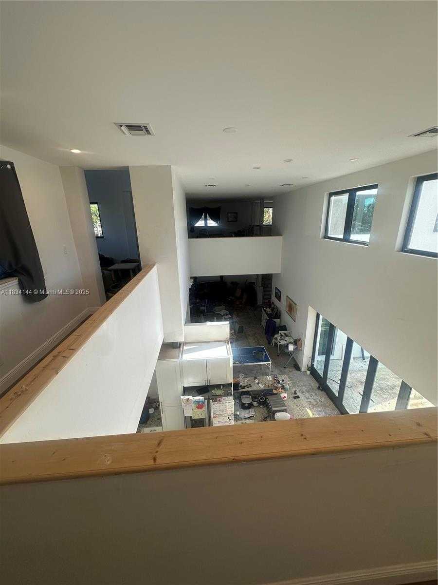 Small Image of 5900 NORTH EAST 21ST LN, Fort Lauderdale Number 18