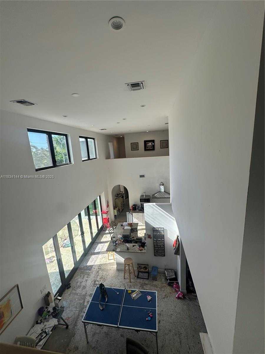 Small Image of 5900 NORTH EAST 21ST LN, Fort Lauderdale Number 26