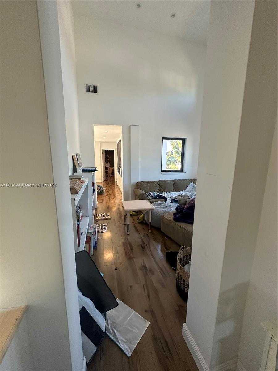 Small Image of 5900 NORTH EAST 21ST LN, Fort Lauderdale Number 27