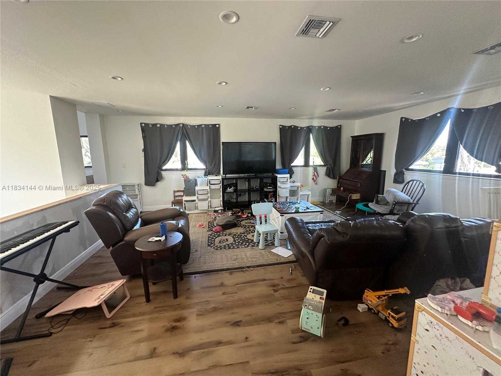 Small Image of 5900 NORTH EAST 21ST LN, Fort Lauderdale Number 28