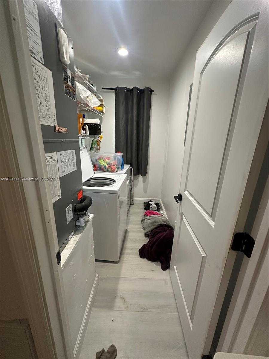 Small Image of 5900 NORTH EAST 21ST LN, Fort Lauderdale Number 31