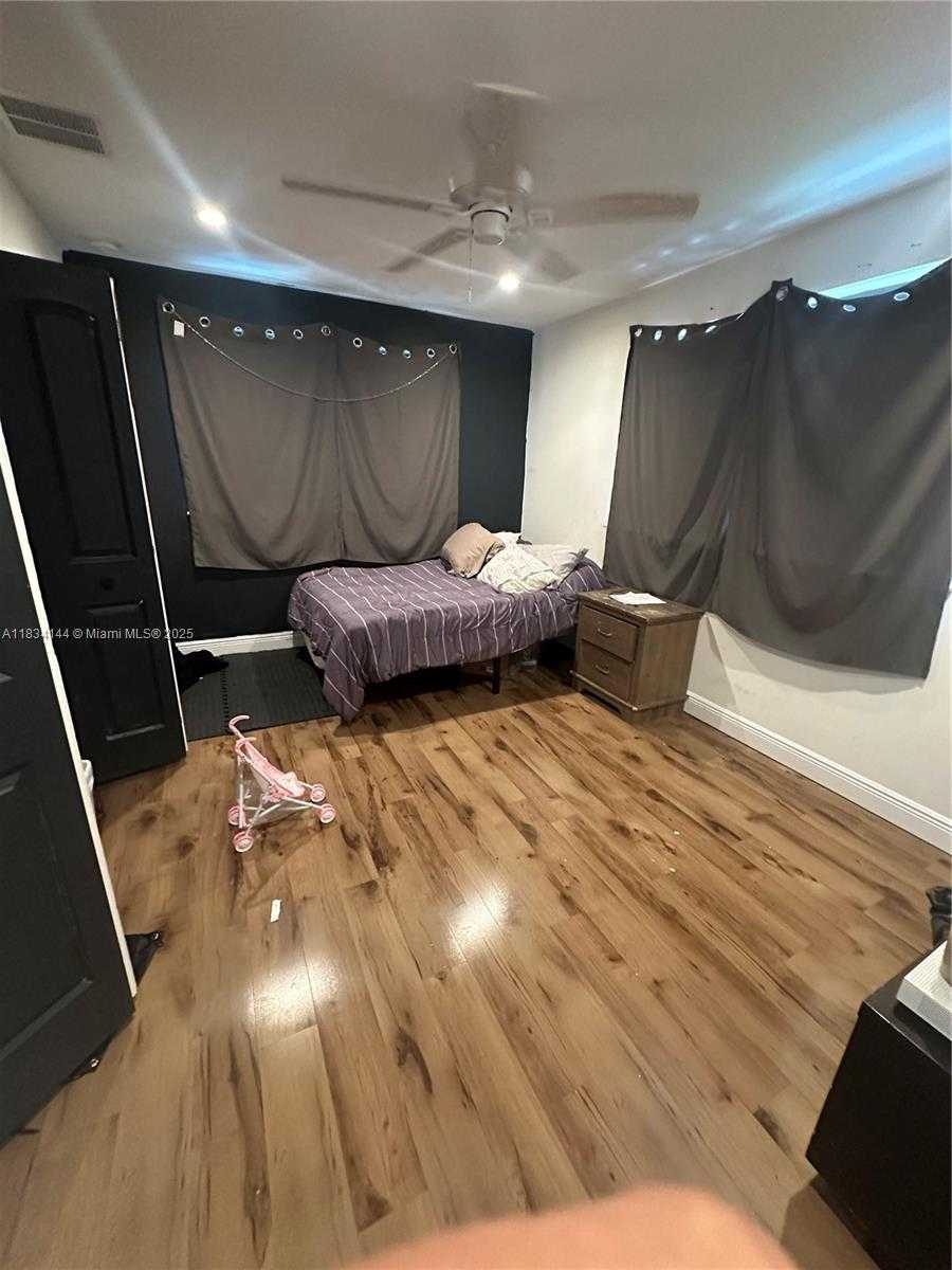 Small Image of 5900 NORTH EAST 21ST LN, Fort Lauderdale Number 35