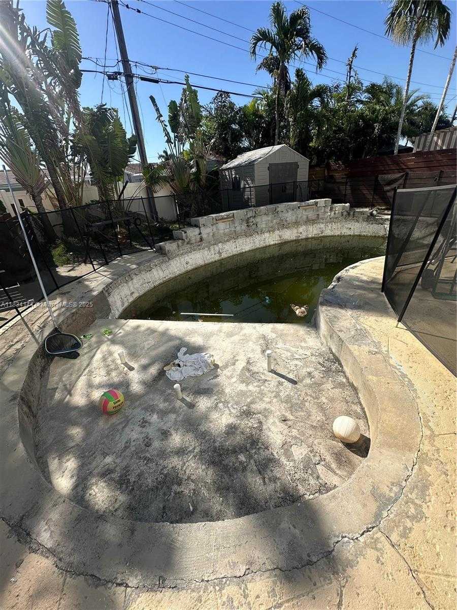 Small Image of 5900 NORTH EAST 21ST LN, Fort Lauderdale Number 45
