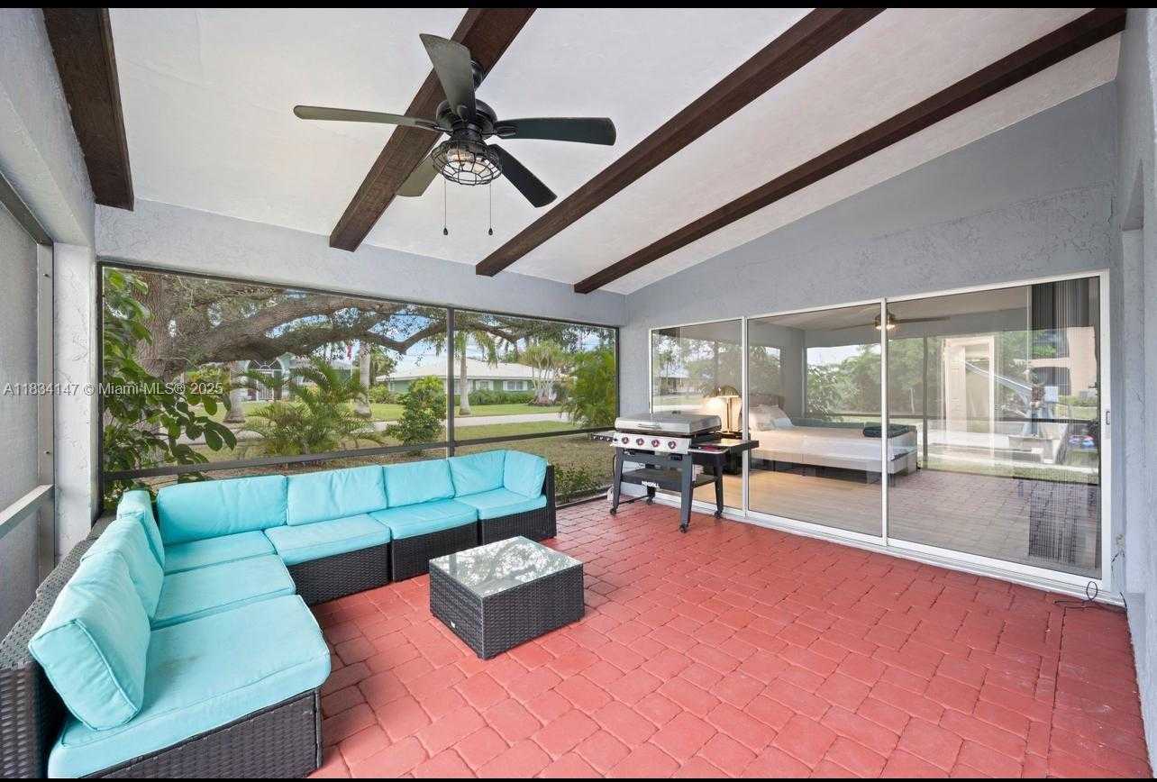 Small Image of 237 SANTA MONICA CT, Cape Coral Number 17