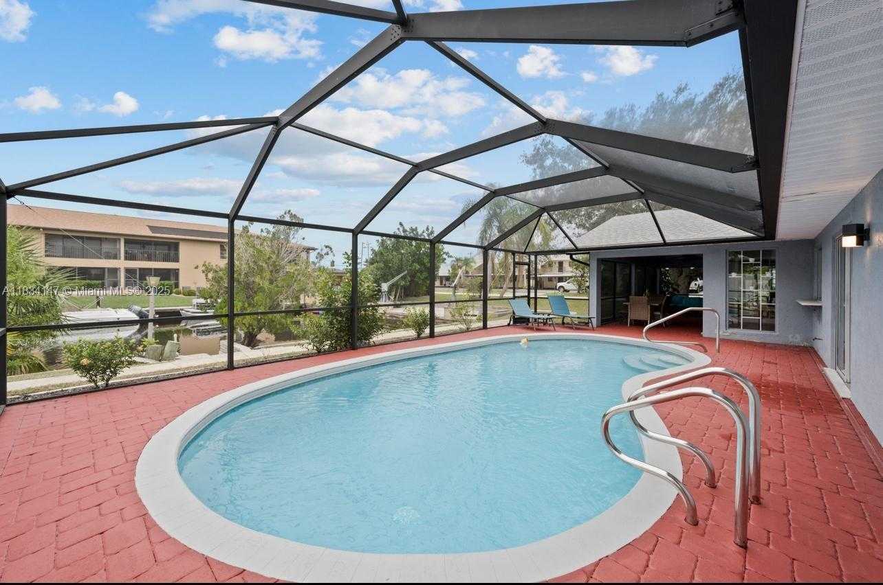 Small Image of 237 SANTA MONICA CT, Cape Coral Number 21