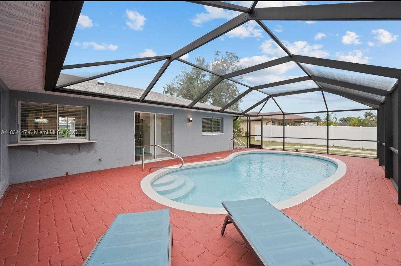 Small Image of 237 SANTA MONICA CT, Cape Coral Number 22