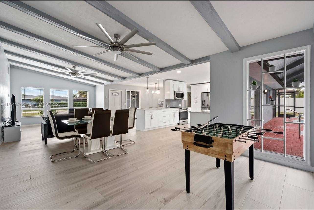 Small Image of 237 SANTA MONICA CT, Cape Coral Number 28