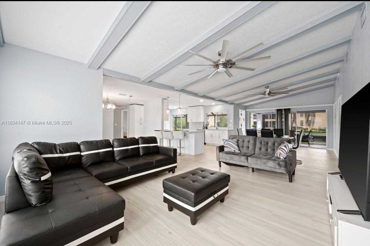 Small Image of 237 SANTA MONICA CT, Cape Coral Number 30