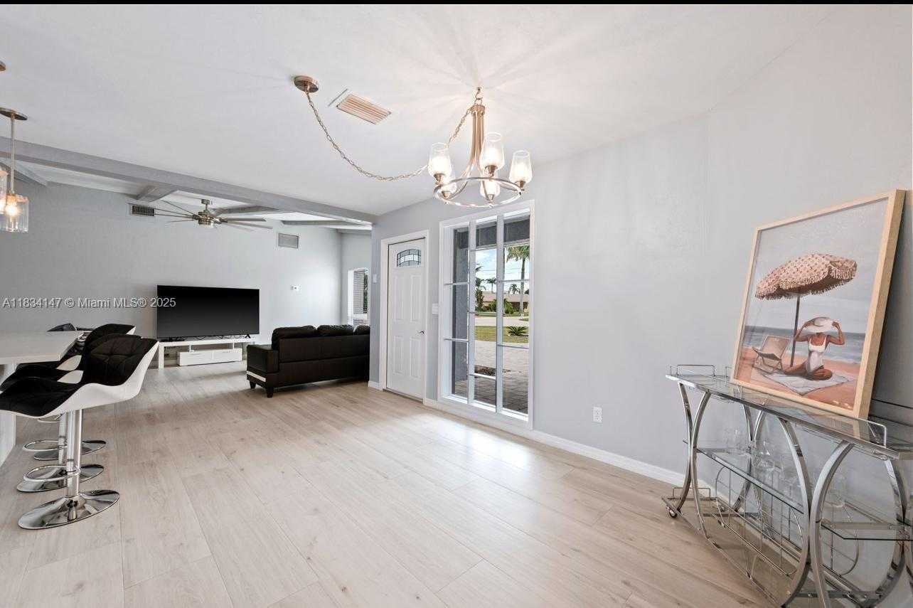 Small Image of 237 SANTA MONICA CT, Cape Coral Number 32