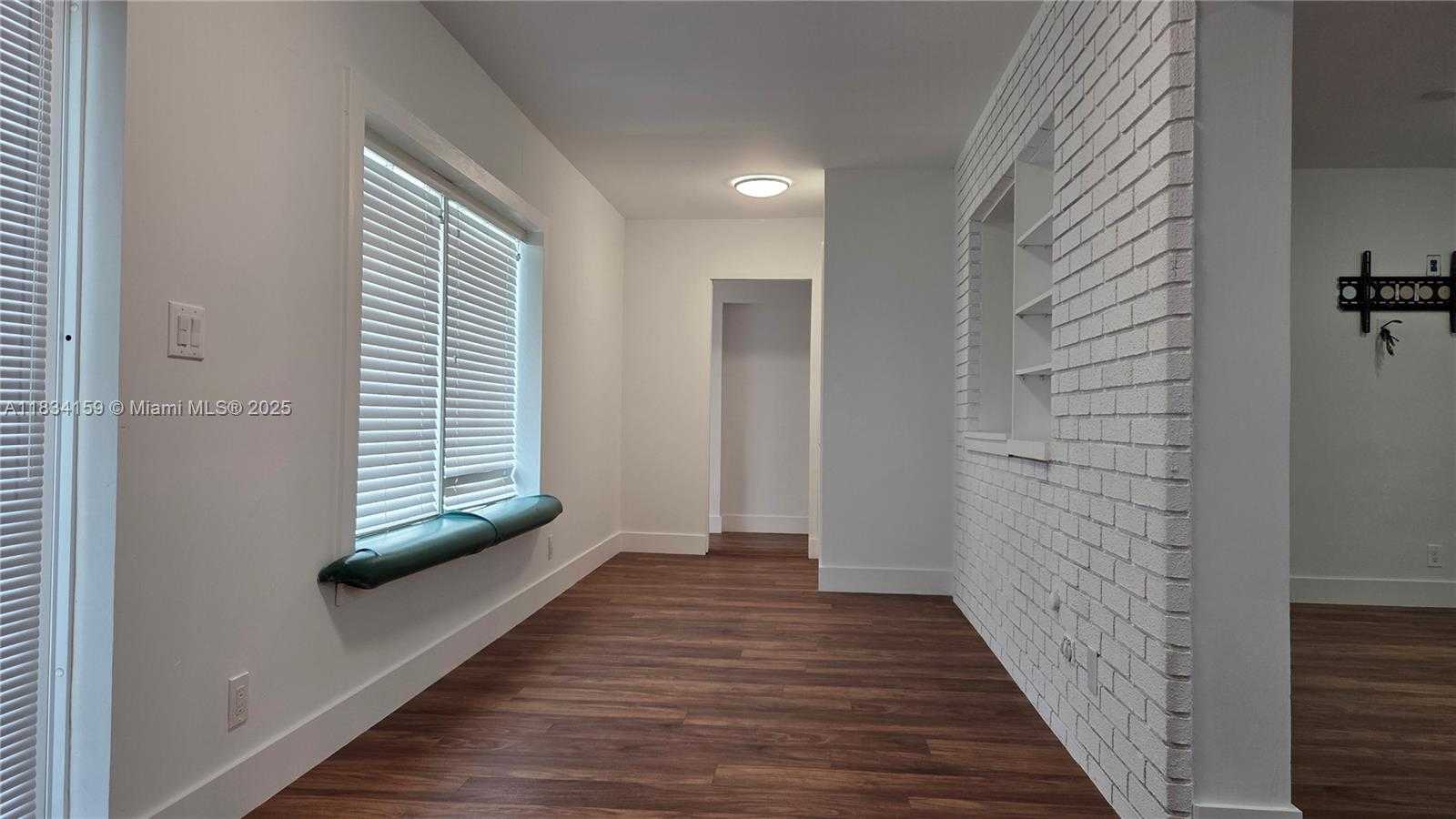 Small Image of 1245 CORAL LN, Hollywood Number 21