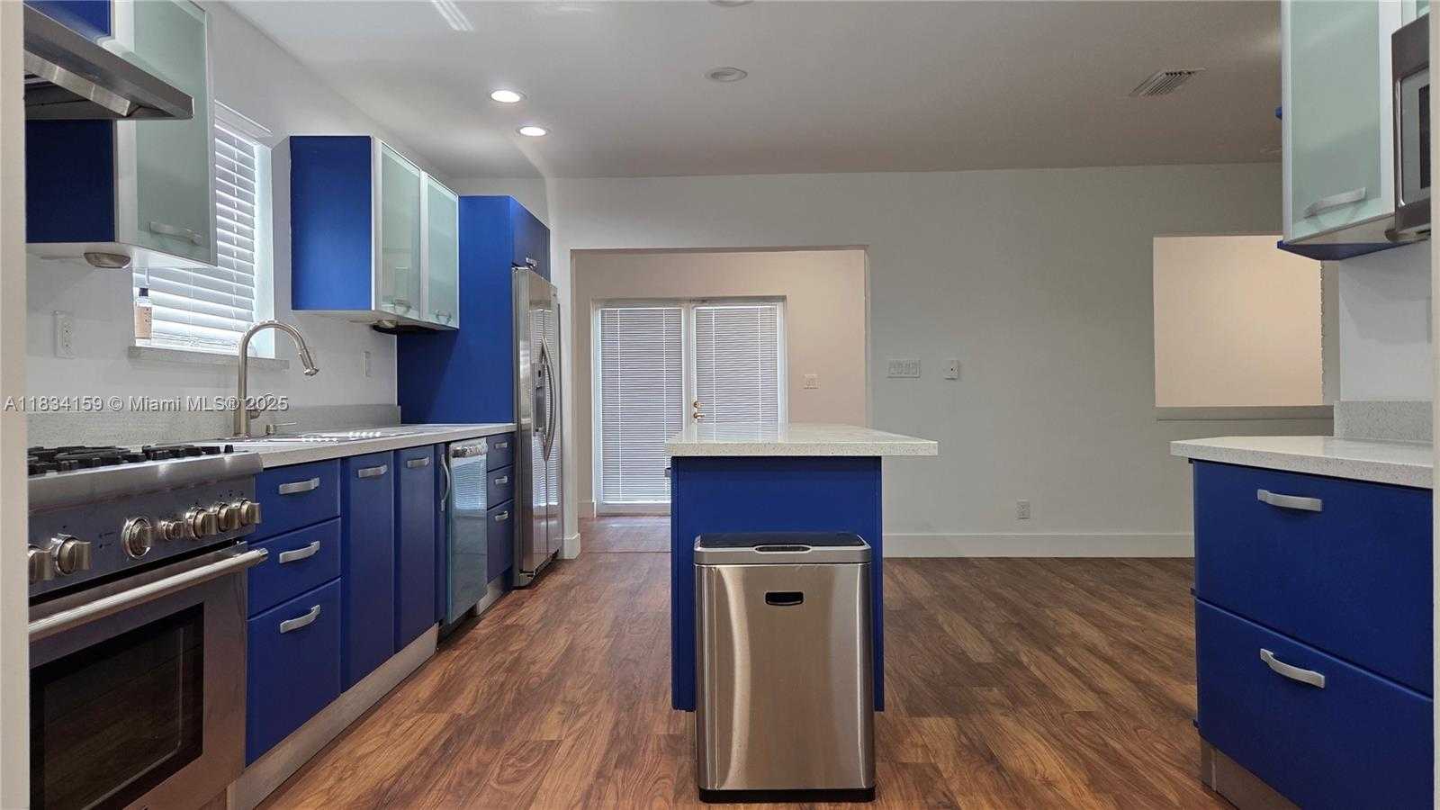 Small Image of 1245 CORAL LN, Hollywood Number 34
