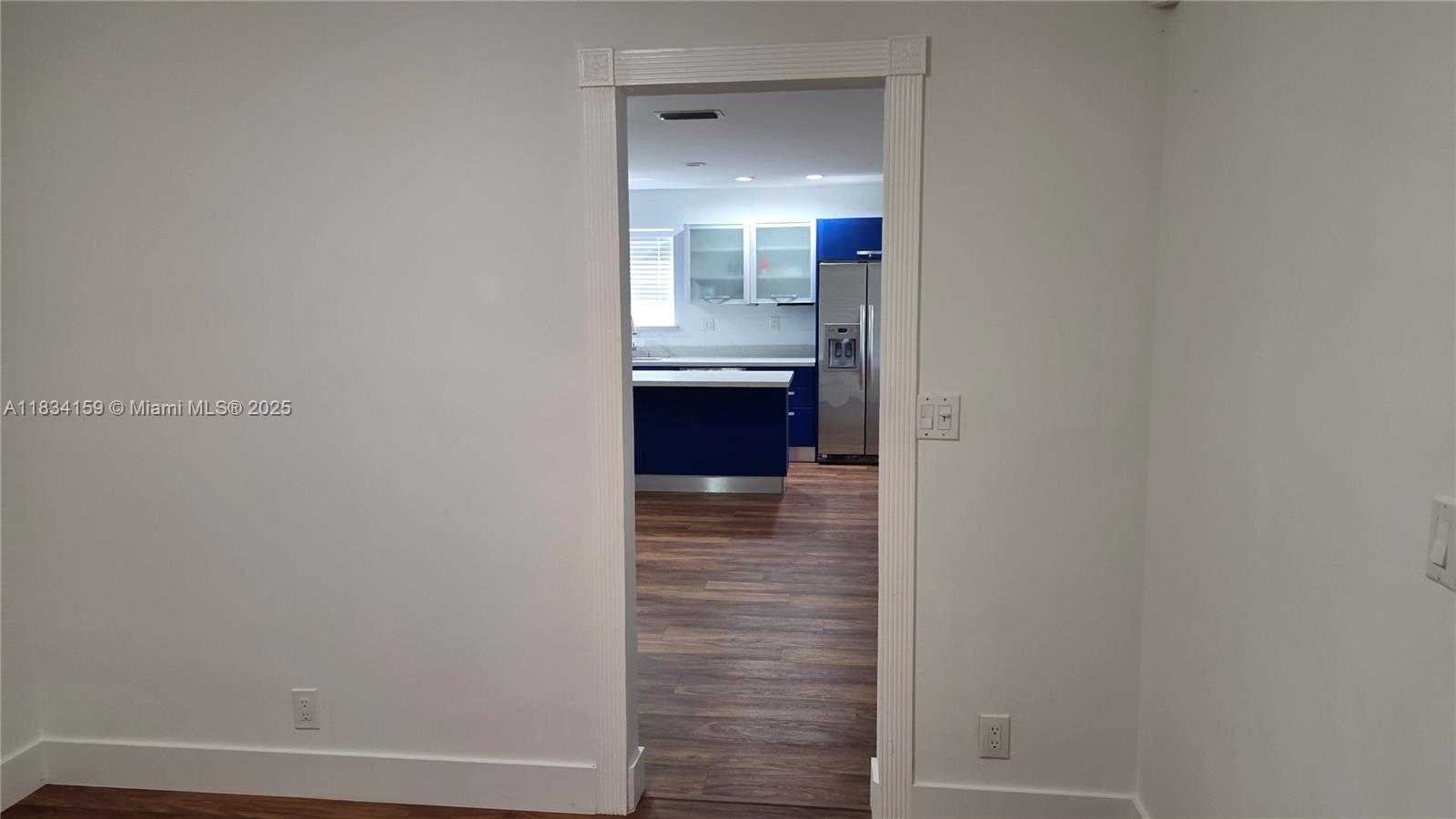 Small Image of 1245 CORAL LN, Hollywood Number 44