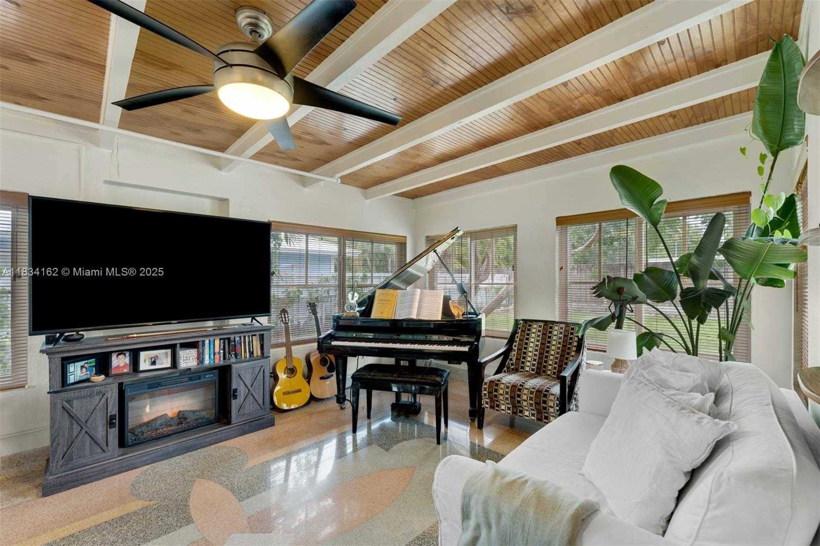 Small Image of 7997 SOUTH WEST 98TH TER, Miami Number 10